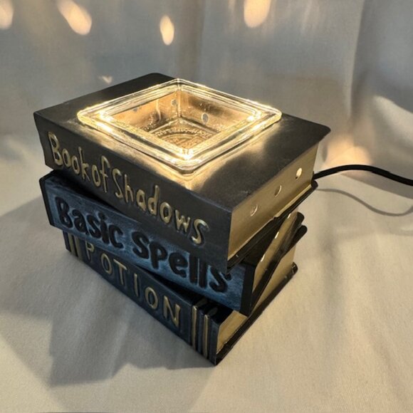 Scentsy Under My Spell Wax Warmer - Gently Used with Box - Picture 2 of 12